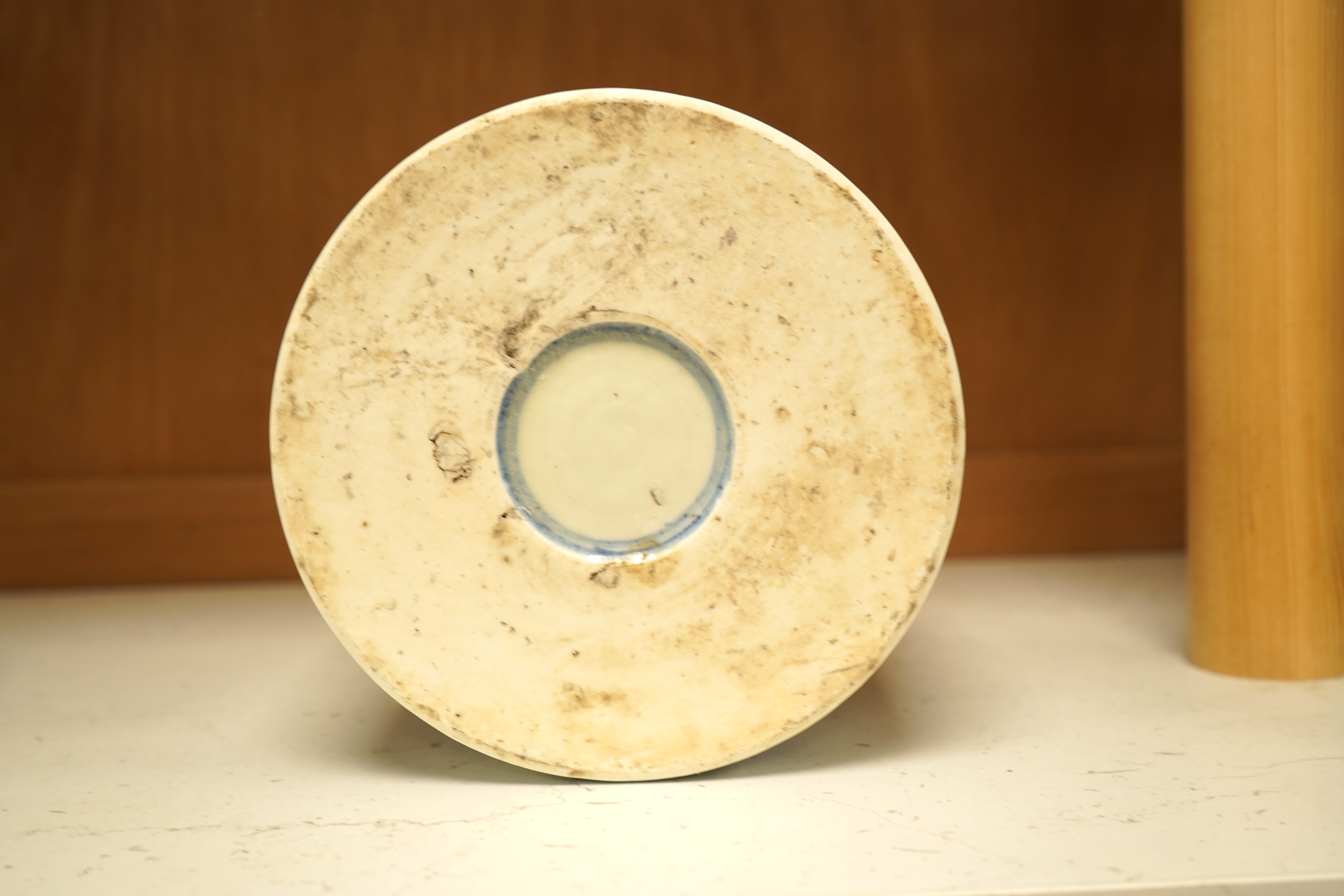 A Chinese blue and white with iron red cylindrical brush pot, 15cm in diameter